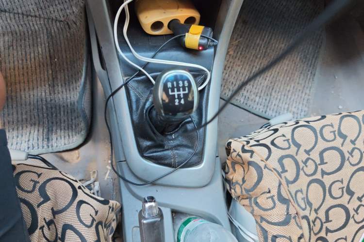 Used Baojun 630 2011 1.5L manual standard version Gear Lever