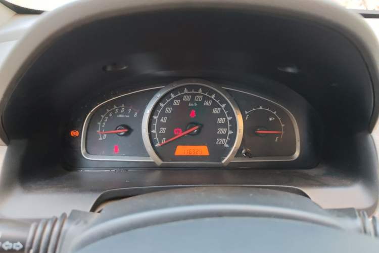 Used Baojun 630 2011 1.5L manual standard version Instrument Cluster