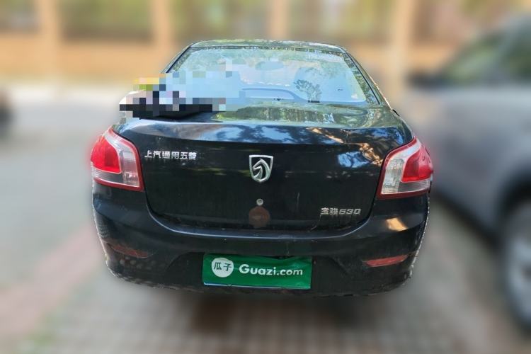 Used Baojun 630 2011 1.5L manual standard version Rear