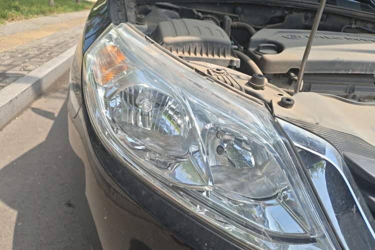Used Baojun 630 2011 1.5L manual Comfort trim level Right Front Headlight