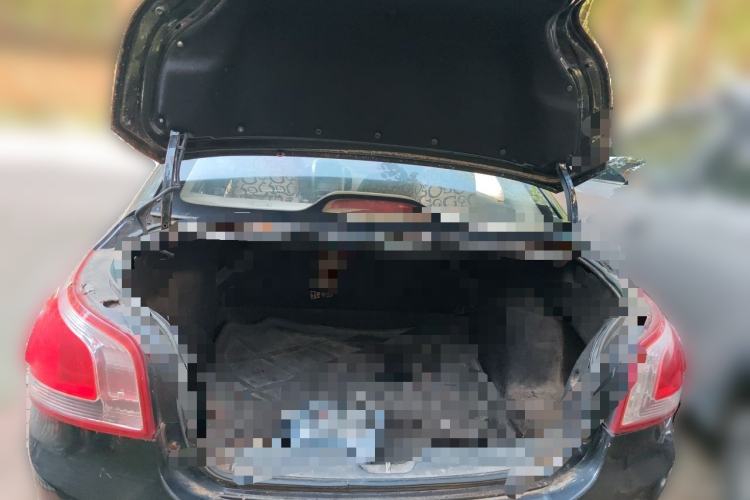 Used Baojun 630 2011 1.5L manual standard version Trunk