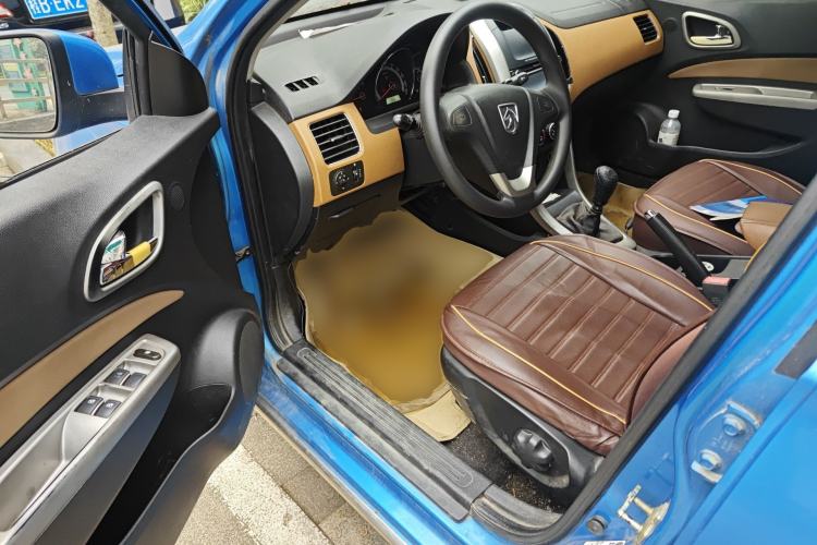 Used Baojun 630 2011 1.5L manual Comfort trim level Driver Seat