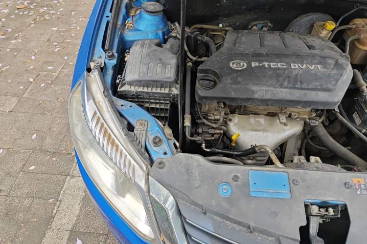 Used Baojun 630 2011 1.5L manual Comfort trim level Engine Bay Right