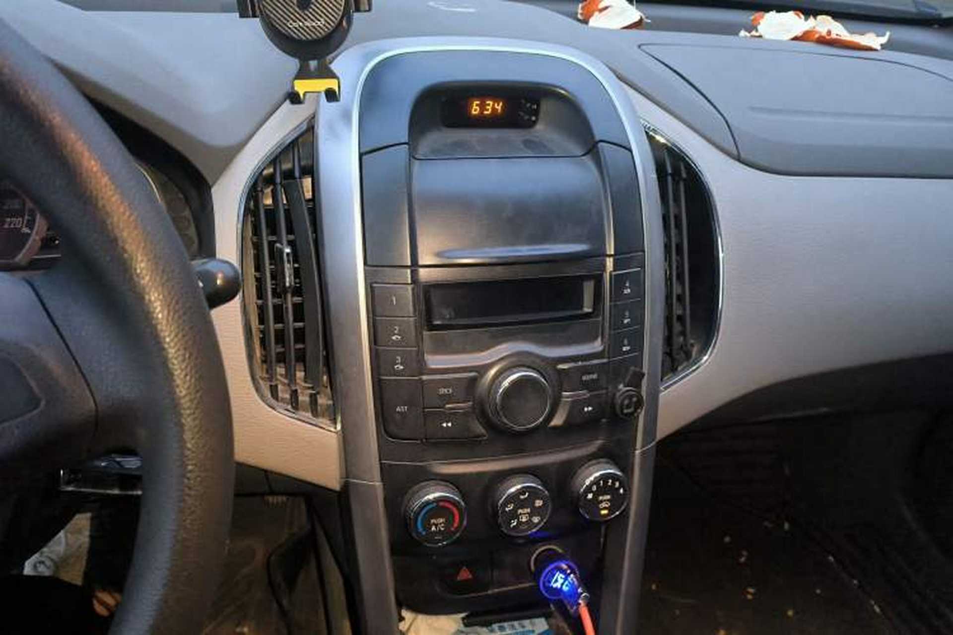 Used Baojun 630 2011 1.5L manual standard version Audio And AC Panel