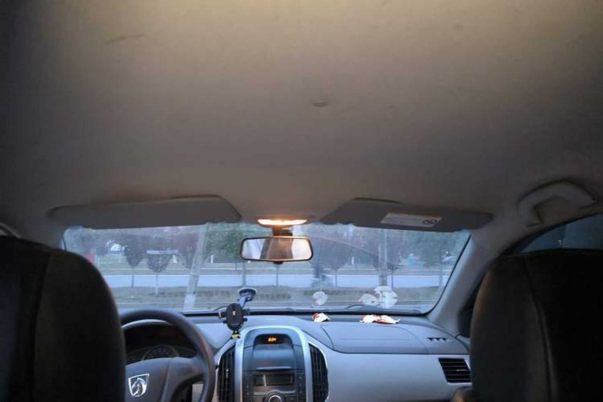 Used Baojun 630 2011 1.5L manual standard version Headliner