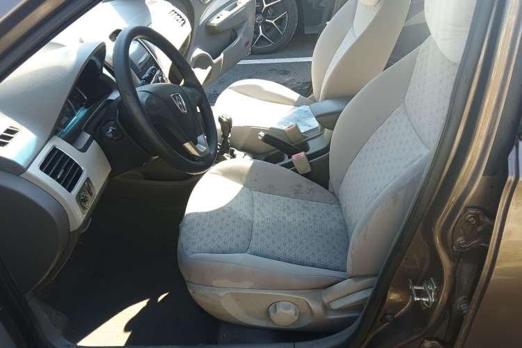 Used Baojun 630 2011 1.5L manual Comfort trim level Left Front Seat