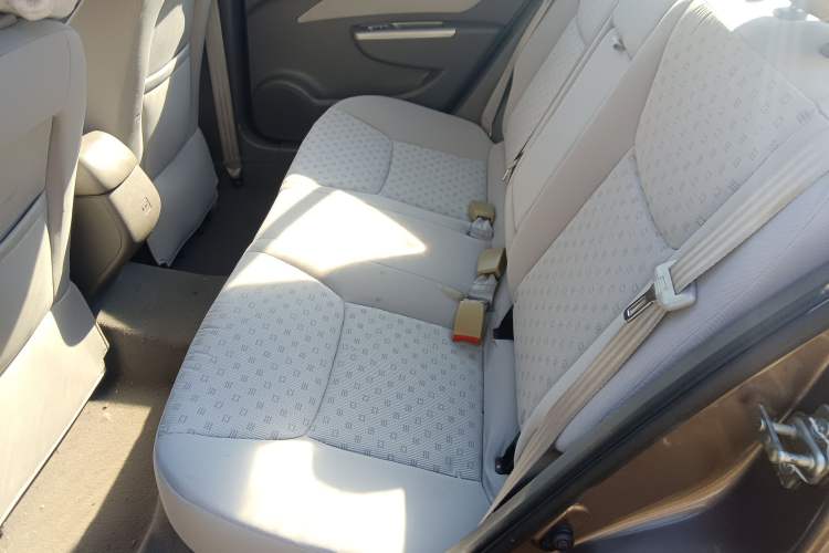 Used Baojun 630 2011 1.5L manual Comfort trim level Left Rear Seat