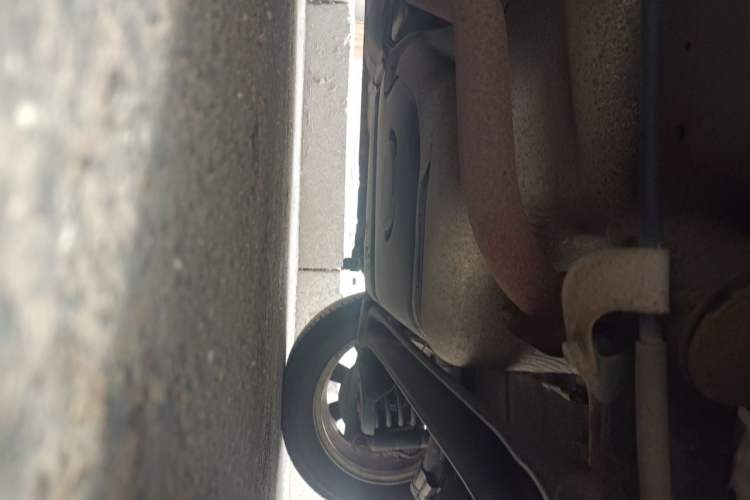 Used Baojun 630 2011 1.5L manual Comfort trim level Chassis Rear Left