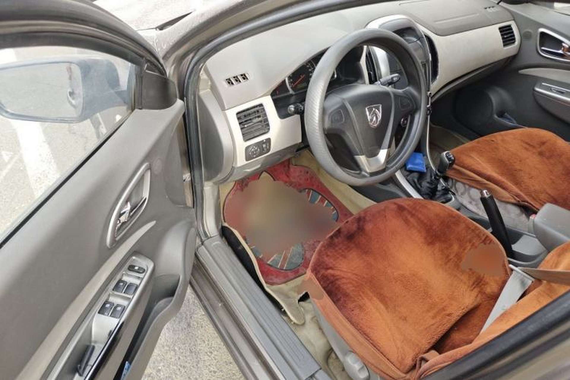 Used Baojun 630 2011 1.5L manual Comfort trim level Driver Seat