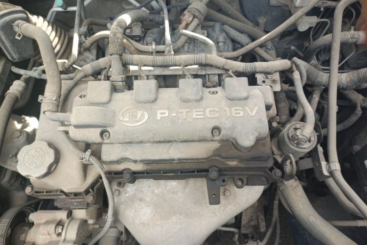 Used Baojun 630 2011 1.5L manual Comfort trim level Engine Bay