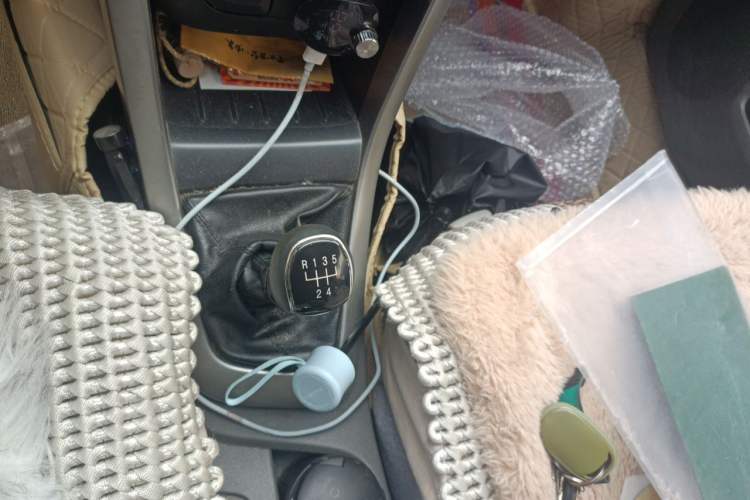 Used Baojun 630 2011 1.5L manual Comfort trim level Gear Lever