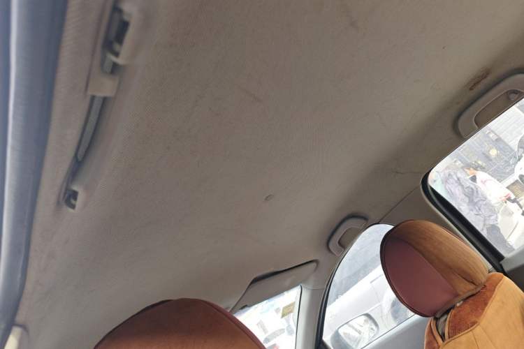 Used Baojun 630 2011 1.5L manual Comfort trim level Headliner