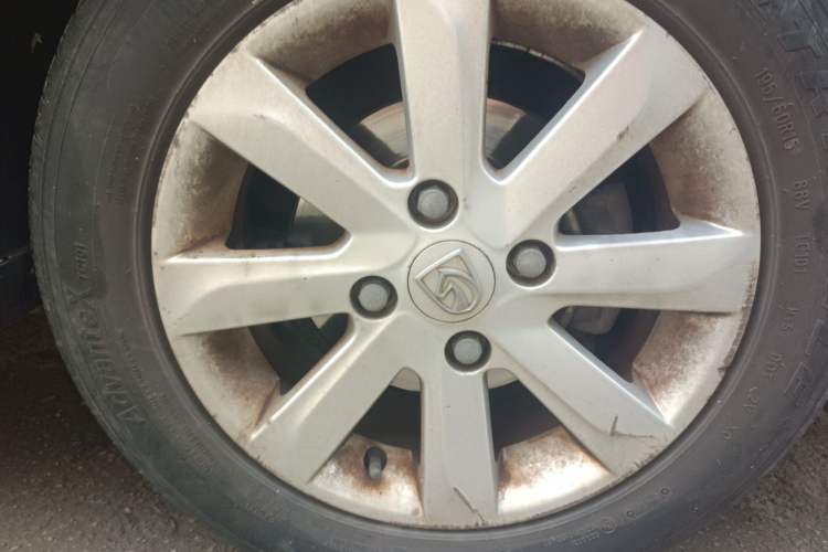 Used Baojun 630 2011 1.5L manual Comfort trim level Right Front Wheel Hub