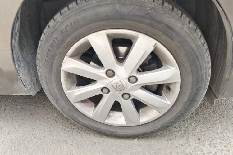 Used Baojun 630 2011 1.5L manual Comfort trim level Right Front Wheel Hub