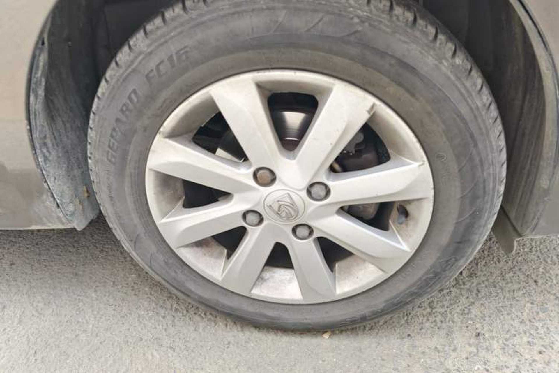 Used Baojun 630 2011 1.5L manual Comfort trim level Right Front Wheel Hub