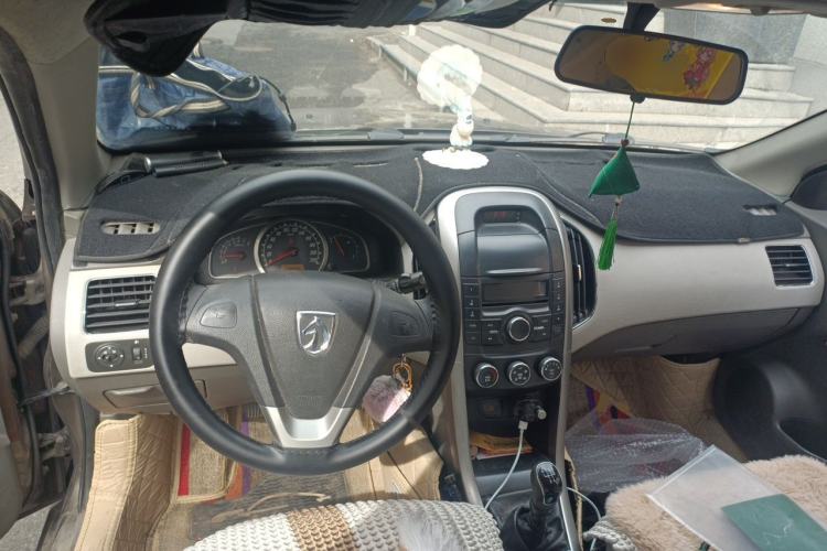 Used Baojun 630 2011 1.5L manual Comfort trim level Steering Wheel