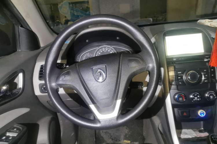 Used Baojun 630 2011 1.5L manual Comfort trim level Steering Wheel