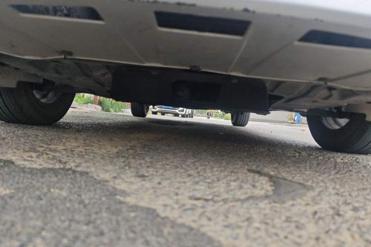 Used Baojun 630 2011 1.5L manual Comfort trim level Chassis Front