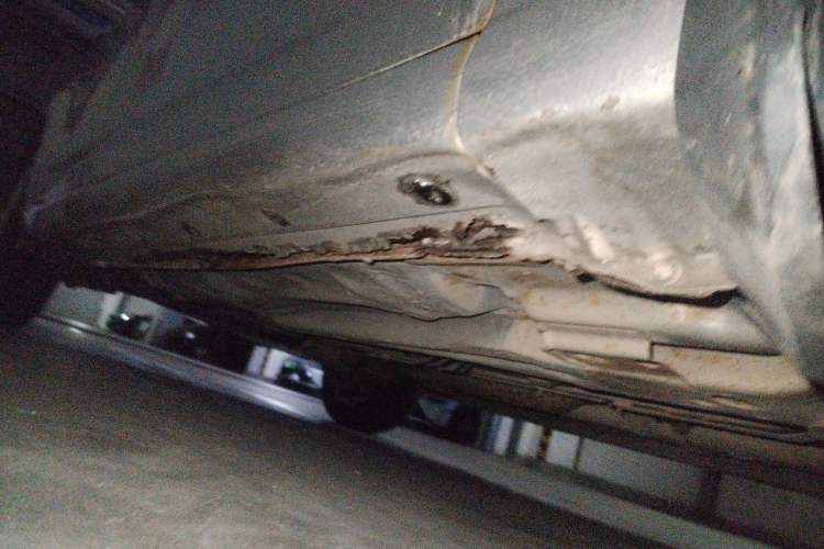 Used Baojun 630 2011 1.5L manual Comfort trim level Chassis Front Right