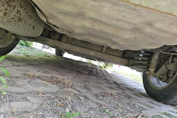 Used Baojun 630 2011 1.5L manual standard version Chassis Rear