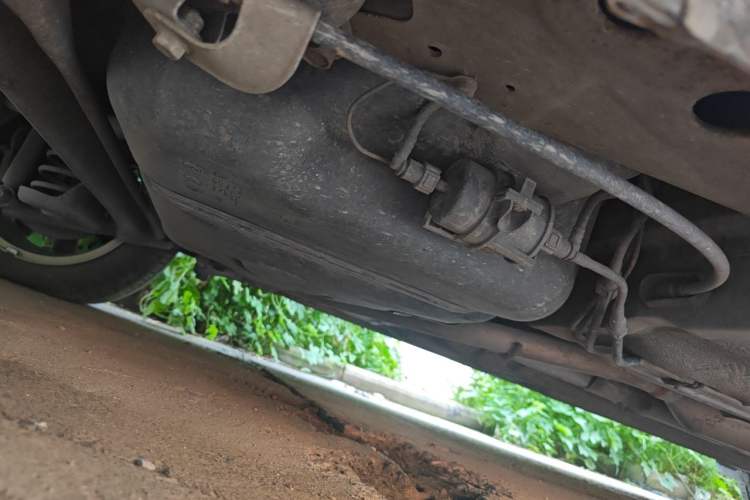 Used Baojun 630 2011 1.5L manual Elite version Chassis Rear Right