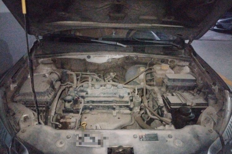 Used Baojun 630 2011 1.5L manual Comfort trim level Engine Bay