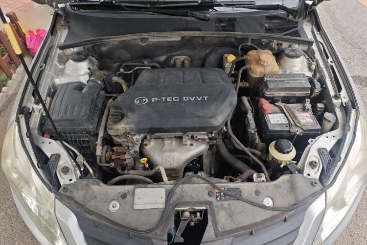 Used Baojun 630 2011 1.5L manual Comfort trim level Engine Bay