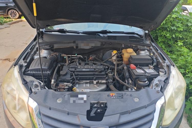 Used Baojun 630 2011 1.5L manual Elite version Engine Bay