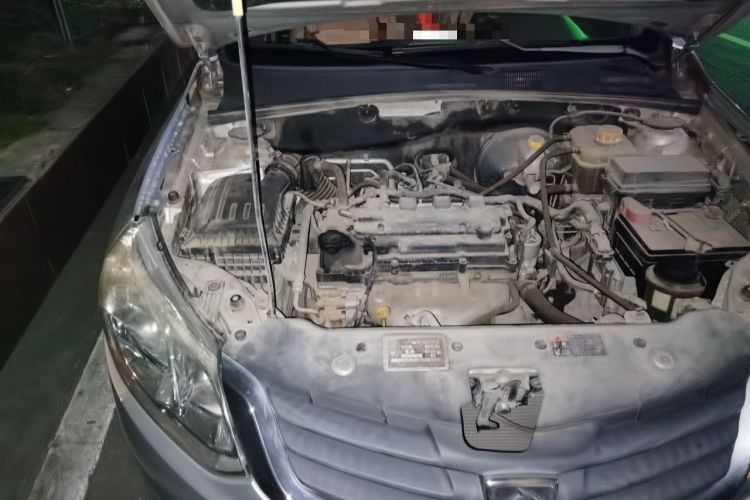 Used Baojun 630 2011 1.5L manual Comfort trim level Engine Bay Right