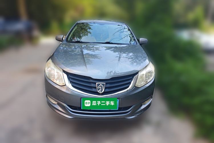 Used Baojun 630 2011 1.5L manual Elite version Front