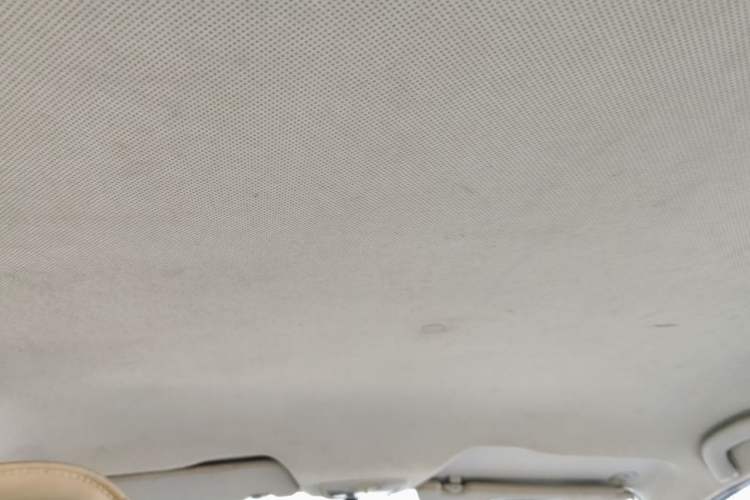 Used Baojun 630 2011 1.5L manual Comfort trim level Headliner