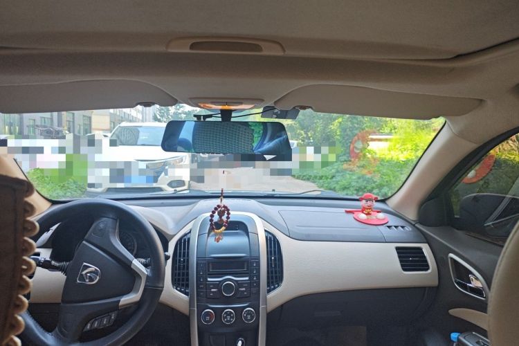 Used Baojun 630 2011 1.5L manual Elite version Headliner
