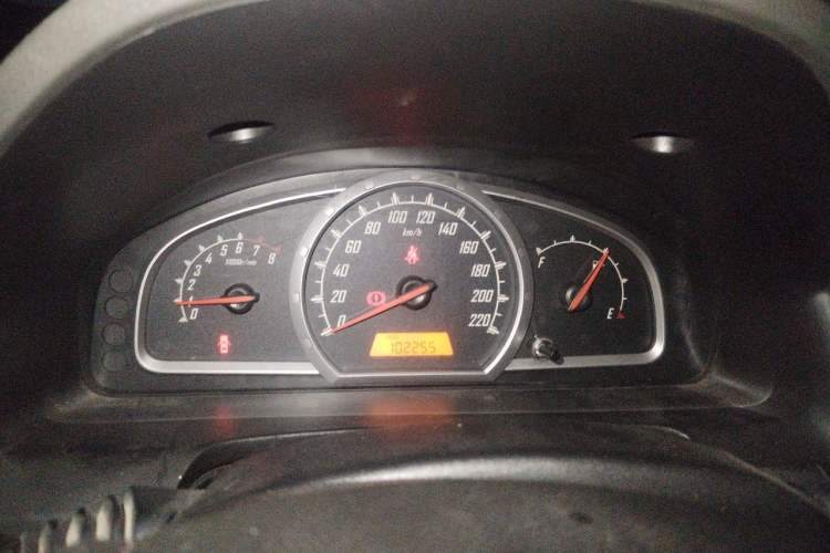 Used Baojun 630 2011 1.5L manual Comfort trim level Instrument Cluster