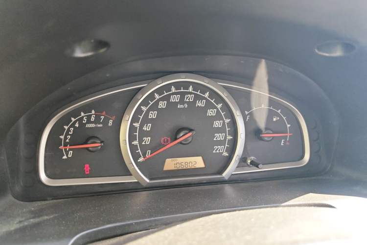 Used Baojun 630 2011 1.5L manual standard version Instrument Cluster