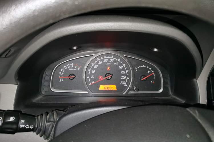 Used Baojun 630 2011 1.5L manual Comfort trim level Instrument Cluster