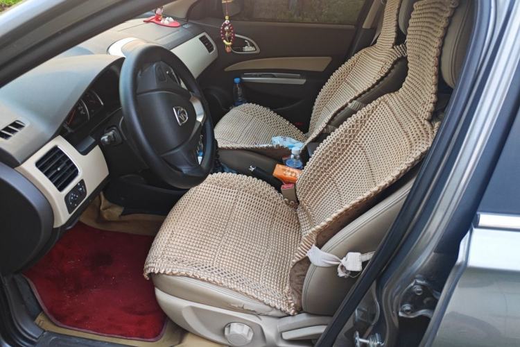 Used Baojun 630 2011 1.5L manual Elite version Left Front Seat