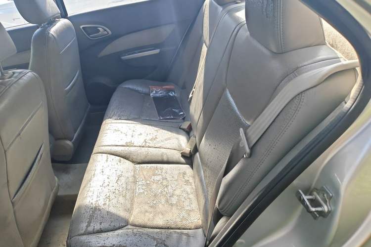 Used Baojun 630 2011 1.5L manual standard version Left Rear Seat