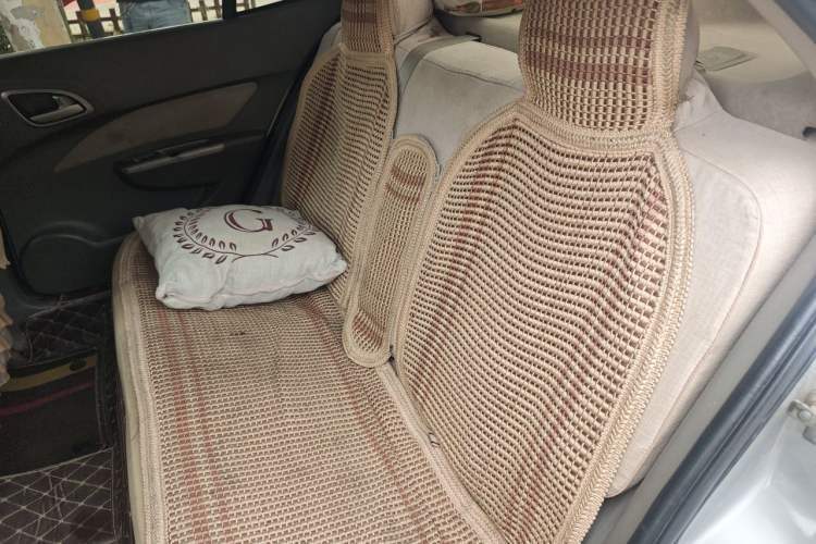 Used Baojun 630 2011 1.5L manual Comfort trim level Left Rear Seat