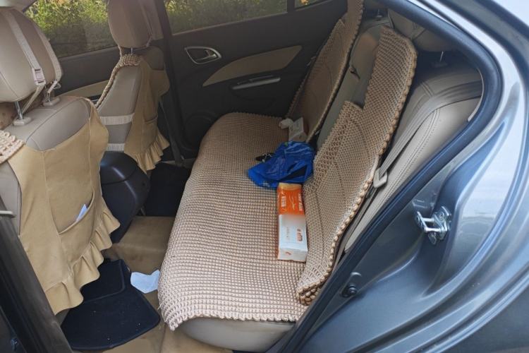 Used Baojun 630 2011 1.5L manual Elite version Left Rear Seat