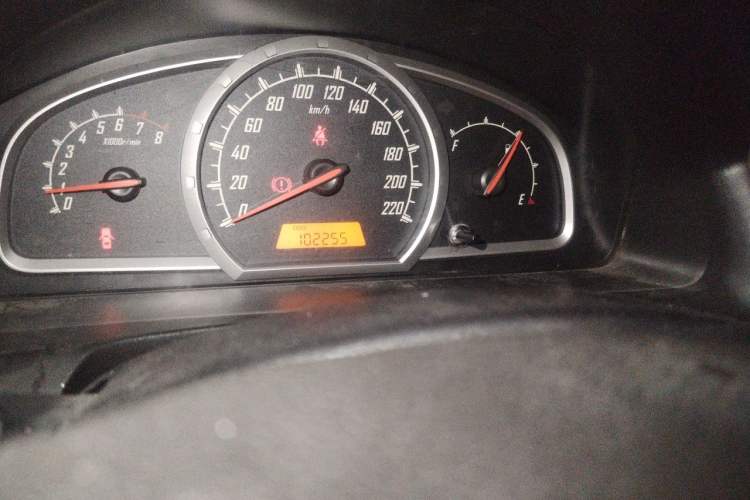 Used Baojun 630 2011 1.5L manual Comfort trim level Odometer Close Up