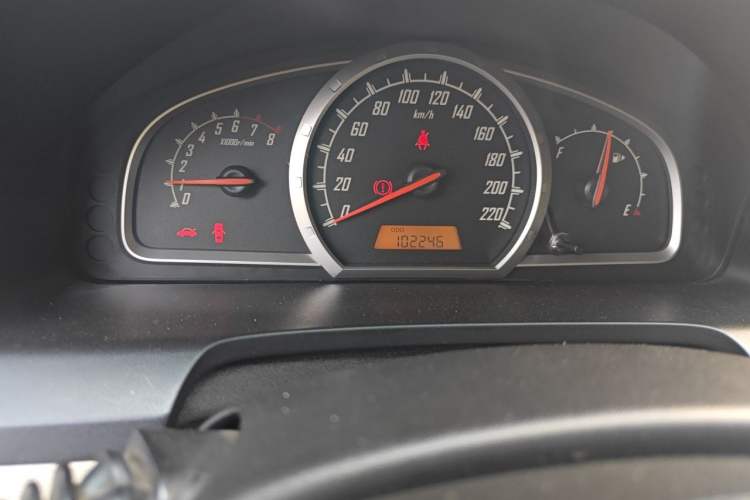 Used Baojun 630 2011 1.5L manual Elite version Odometer Close Up
