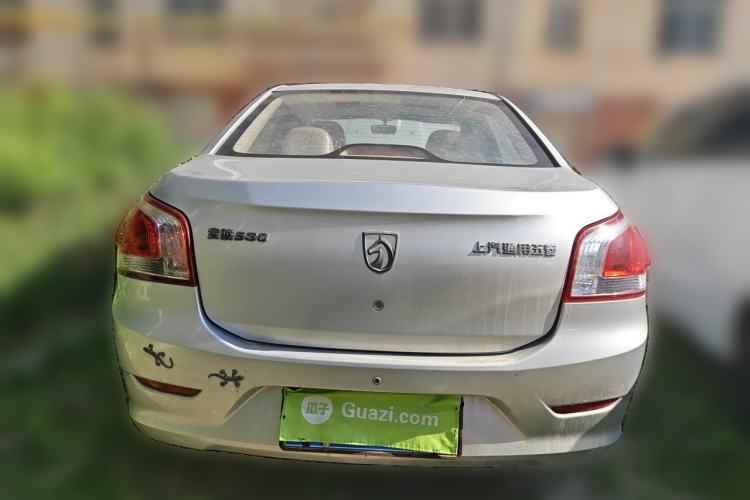 Used Baojun 630 2011 1.5L manual standard version Rear