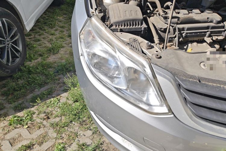 Used Baojun 630 2011 1.5L manual standard version Right Front Headlight