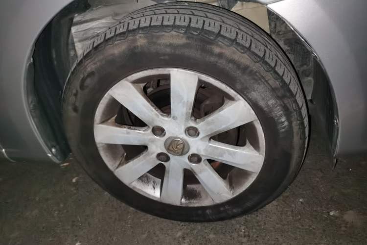 Used Baojun 630 2011 1.5L manual Comfort trim level Right Front Wheel Hub