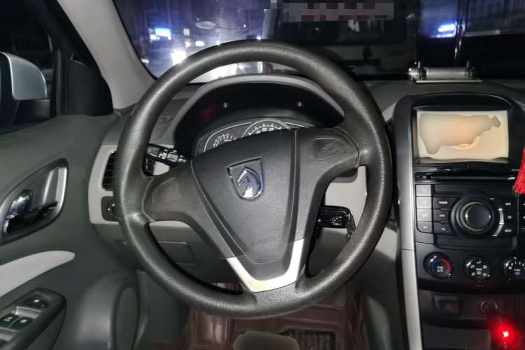 Used Baojun 630 2011 1.5L manual Comfort trim level Steering Wheel