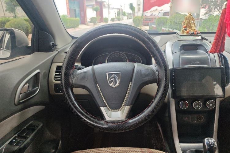 Used Baojun 630 2011 1.5L manual Comfort trim level Steering Wheel