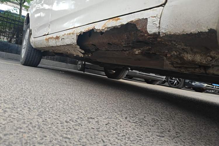 Used Baojun 630 2011 1.5L manual Comfort trim level Chassis Front Right