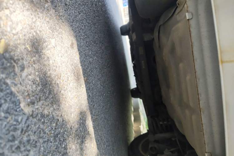 Used Baojun 630 2011 1.5L manual Comfort trim level Chassis Rear