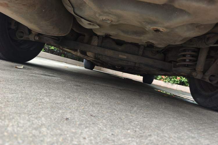 Used Baojun 630 2011 1.5L manual standard version Chassis Rear
