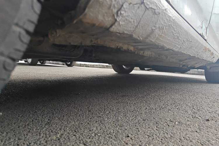 Used Baojun 630 2011 1.5L manual Comfort trim level Chassis Rear Right
